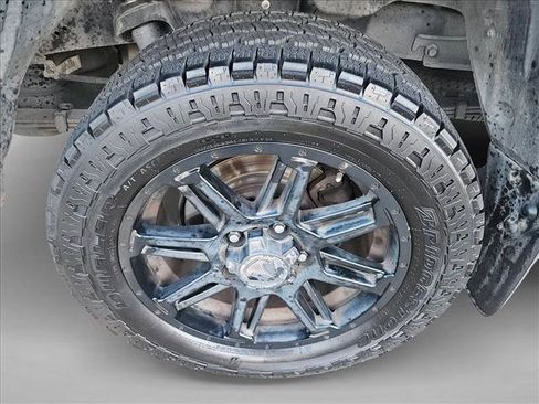 Used 2018 Toyota Tundra SR5 w/ SR5 Upgrade Package RWD image 23