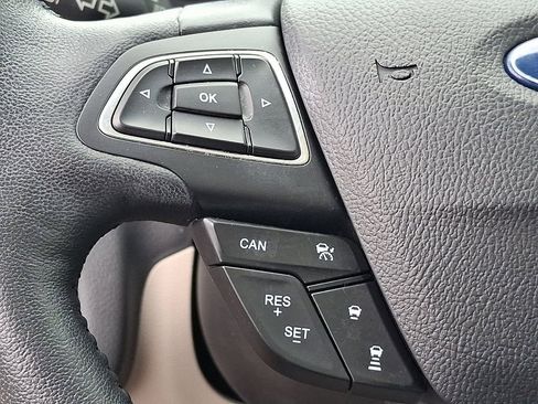 Used 2019 Ford Escape Titanium AWD/4WD image 23