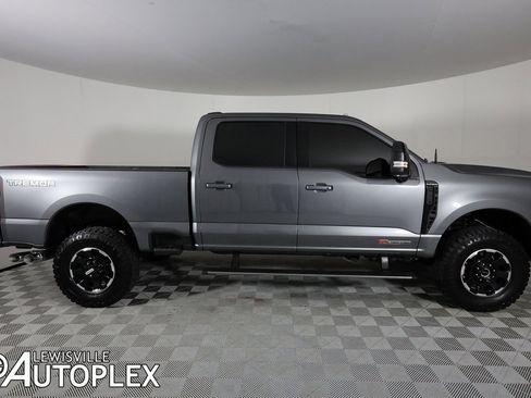 Used 2025 Ford F250 Platinum w/ Tremor Off-Road Package image 4