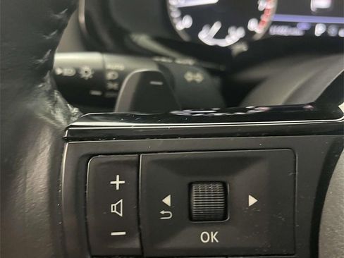 Used 2022 Nissan Pathfinder SV image 24