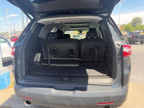 Used 2020 Chevrolet Traverse LT w/ LT Premium Package image 34