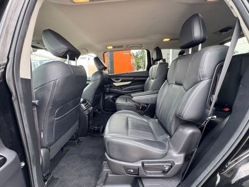 Used 2022 Subaru Ascent Limited AWD/4WD image 13