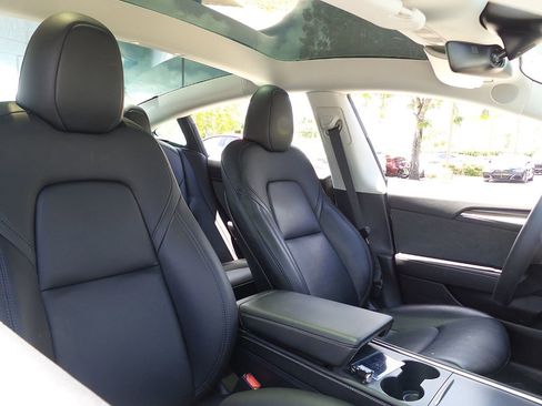 Used 2023 Tesla Model 3 Standard Range RWD image 26