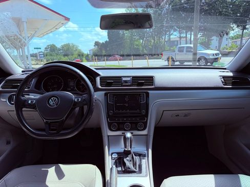 Used 2019 Volkswagen Passat 2.0T Wolfsburg w/ Wheels & Sunroof Package FWD image 18