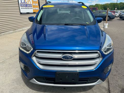 Used 2017 Ford Escape SE w/ Equipment Group 201A FWD image 2