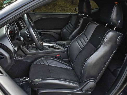 Used 2023 Dodge Challenger SRT Hellcat w/ Driver Convenience Group image 11