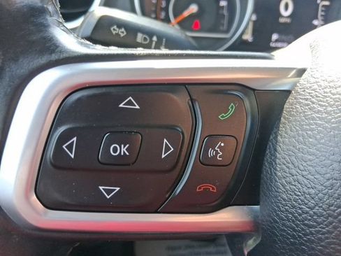 Used 2018 Jeep Wrangler Unlimited Sahara w/ Cold Weather Group AWD/4WD image 25