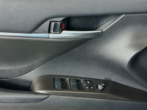 Certified 2024 Toyota Camry SE FWD image 17