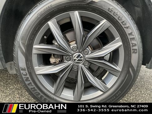 Used 2022 Volkswagen Tiguan SE image 35