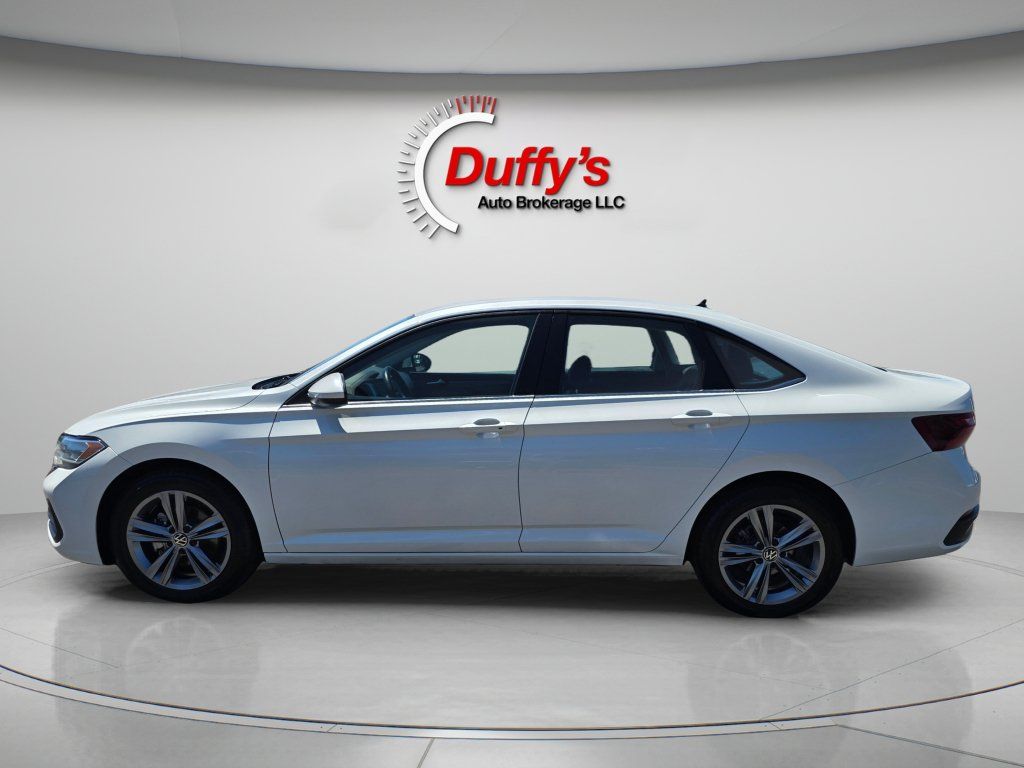 Used 2024 Volkswagen Jetta SE FWD image 15