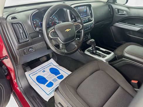 Used 2018 Chevrolet Colorado LT w/ LT Convenience Package RWD image 11