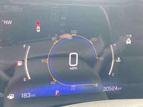 Used 2024 Chevrolet Trax RS FWD image 11