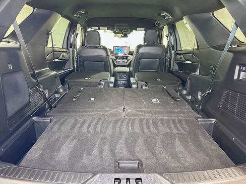 Certified 2025 Ford Explorer ST-Line image 24