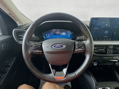 Used 2024 Ford Escape Platinum AWD/4WD image 11