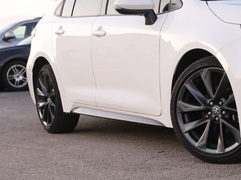 Certified 2023 Toyota Corolla SE w/ SE Premium Package image 3