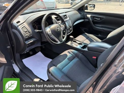 Used 2018 Nissan Altima 2.5 SV FWD image 11