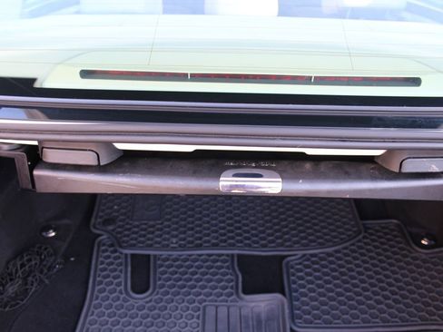 Used 2016 Mercedes-Benz E 350 Sport image 34