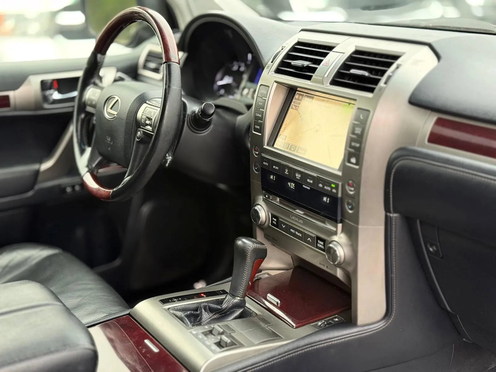 Used 2017 Lexus GX 460 Premium w/ Premium Package AWD/4WD image 20
