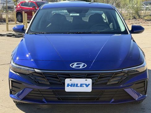 New 2026 Hyundai Elantra SE image 7