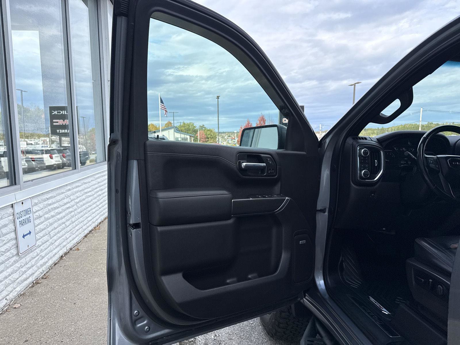 Used 2020 GMC Sierra 1500 AT4 w/ AT4 Premium Package AWD/4WD image 19