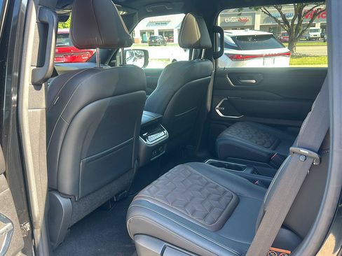 Used 2025 Nissan Armada Platinum w/ Convenience Package AWD/4WD image 21