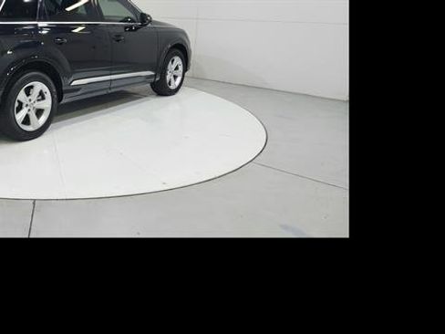 Used 2020 Audi Q7 3.0T Premium w/ Convenience Package image 8