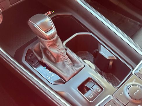 Used 2024 Toyota Grand Highlander XLE image 26