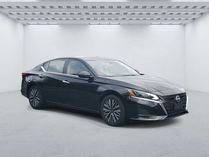 Used 2024 Nissan Altima 2.5 SV