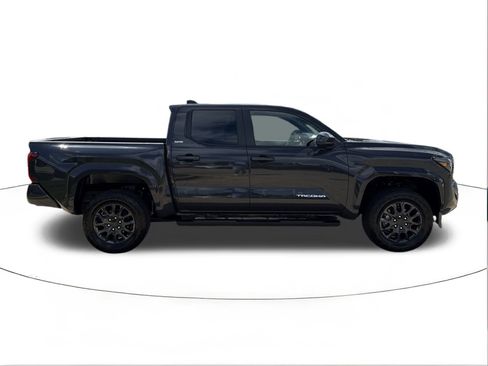 Used 2025 Toyota Tacoma SR5 image 2
