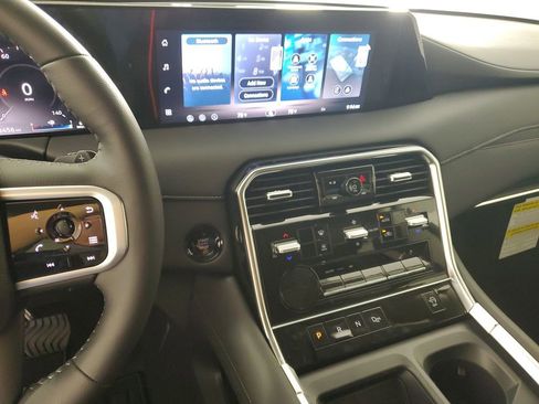 New 2026 Nissan Armada SV image 17