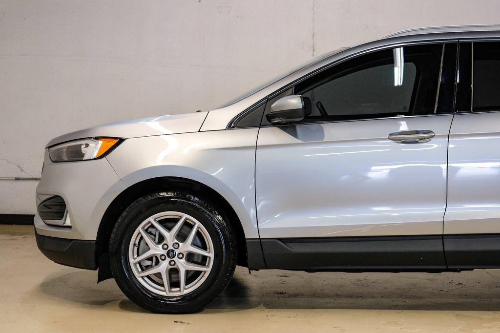 Used 2024 Ford Edge SEL w/ Convenience Package AWD/4WD image 12