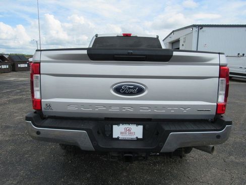 Used 2019 Ford F250 XLT w/ Snow Plow Prep Package AWD/4WD image 4