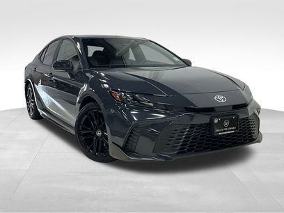 Used 2025 Toyota Camry SE w/ Multimedia Upgrade Package