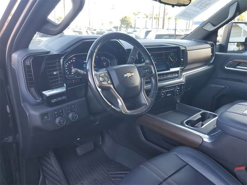 Used 2024 Chevrolet Silverado 2500 High Country w/ High Country Premium Package image 17