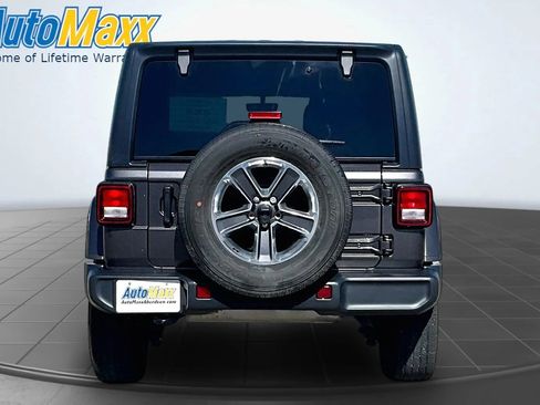 Used 2021 Jeep Wrangler Unlimited Sahara w/ Uconnect 4C Nav & Sound Group AWD/4WD image 9