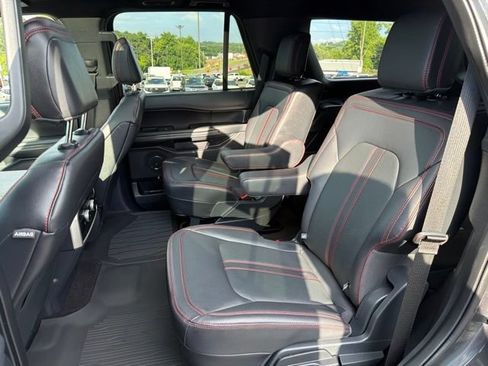 Used 2023 Ford Expedition Limited RWD image 23