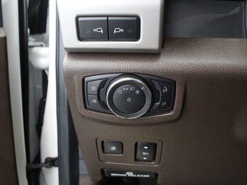 Used 2022 Ford F250 King Ranch w/ King Ranch Ultimate Package AWD/4WD image 11