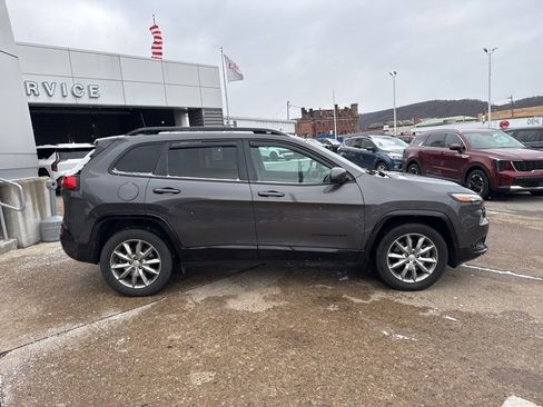 Used 2018 Jeep Cherokee Latitude image 6