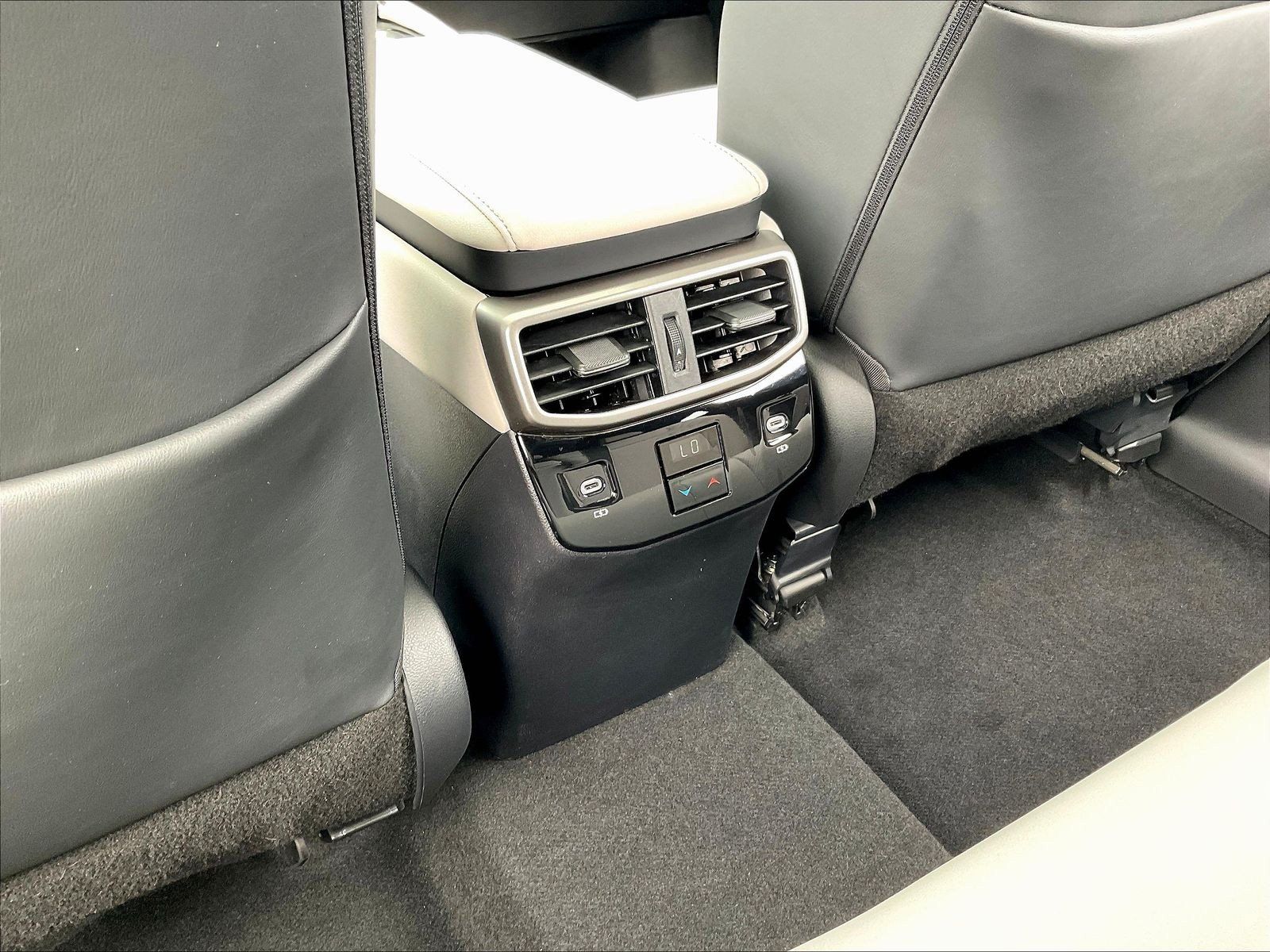 Used 2025 Lexus RX 350 Premium w/ Accessory Package (Z1) FWD image 10