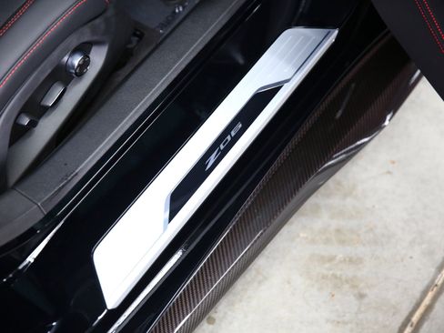 Used 2024 Chevrolet Corvette Z06 w/ Z07 Performance Package RWD image 28