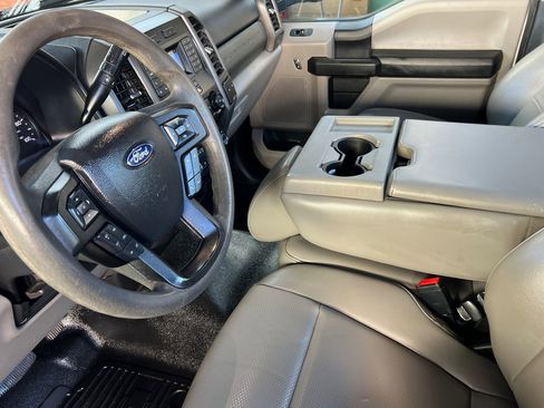 Used 2020 Ford F350 XL w/ Power Equipment Group image 10