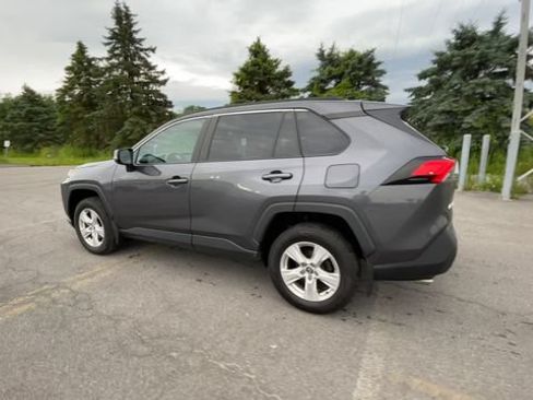 Used 2020 Toyota RAV4 XLE w/ Convenience Package AWD/4WD image 7
