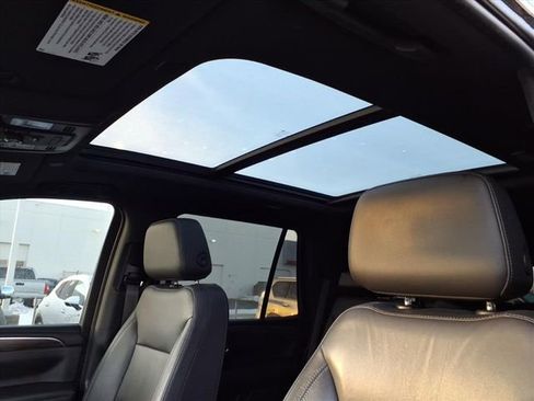 Used 2021 Chevrolet Tahoe LT w/ LT Signature Package image 14