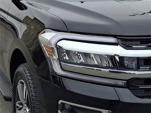 Used 2024 Ford Expedition Max Limited image 8