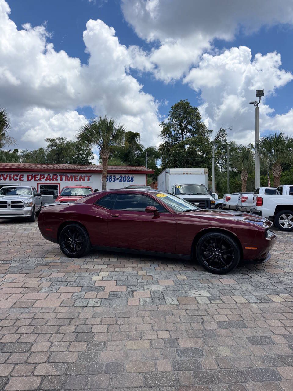 Used 2017 Dodge Challenger SXT w/ Blacktop Package RWD image 3