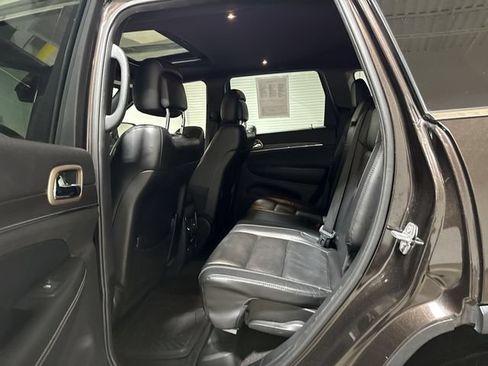 Used 2017 Jeep Grand Cherokee Limited AWD/4WD image 24