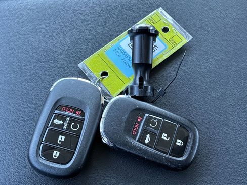 Certified 2024 Honda Accord EX image 38