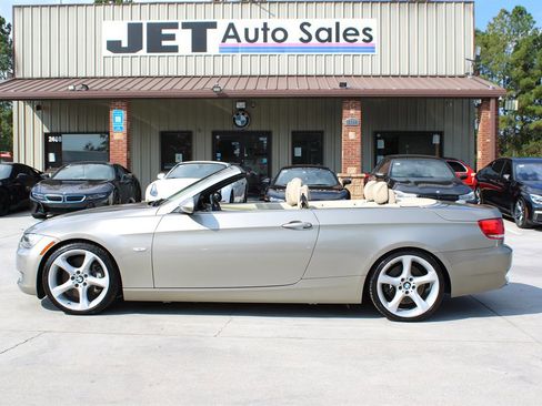 Used 2009 BMW 335i Convertible image 6