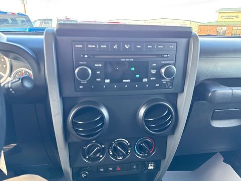 Used 2008 Jeep Wrangler Unlimited Rubicon w/ Dual Top Group image 18