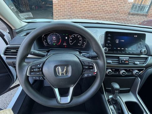 Used 2019 Honda Accord LX image 5